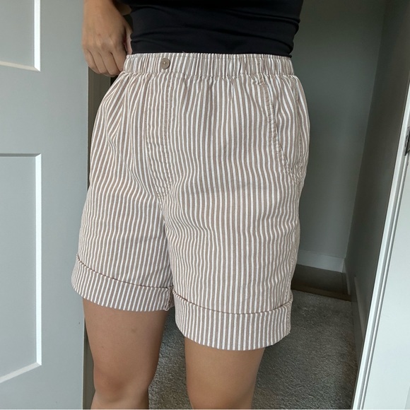 Vintage ALIA 100% Cotton Strip Shorts - Picture 2 of 8